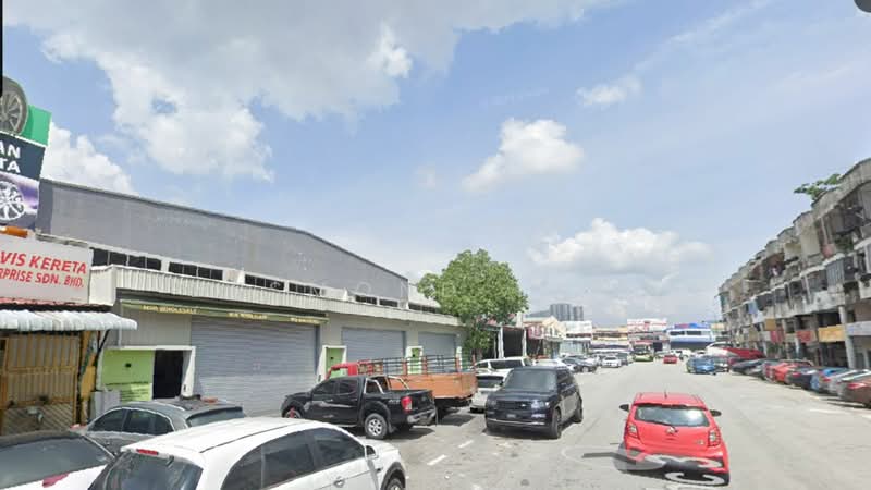 Factory for Rent in Kawasan Perindustrian Batu Caves (Batu Caves) - Desmond Tang - Exterior - PropertyGuru.com.my