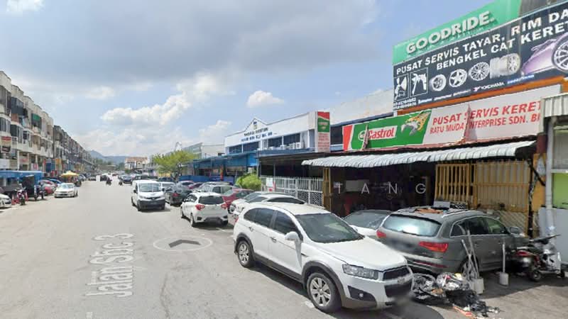 Factory for Rent in Kawasan Perindustrian Batu Caves (Batu Caves) - Desmond Tang - Exterior - PropertyGuru.com.my