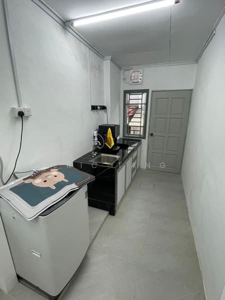 Terraced House for Rent in Taman Damai Jaya (Skudai) - Eric Tang - Kitchen - PropertyGuru.com.my