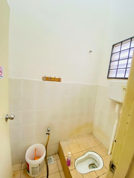 Kedai / Pejabat untuk Dijual di Seremban 2 (Negeri Sembilan) - Zairul Asrah Zulkefli - Bathroom - PropertyGuru.com.my