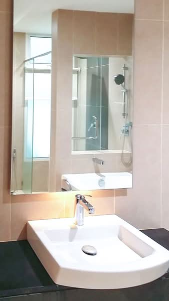 Kondominium untuk Disewa di Gurney Paragon - Andrew Chong - Bathroom - PropertyGuru.com.my