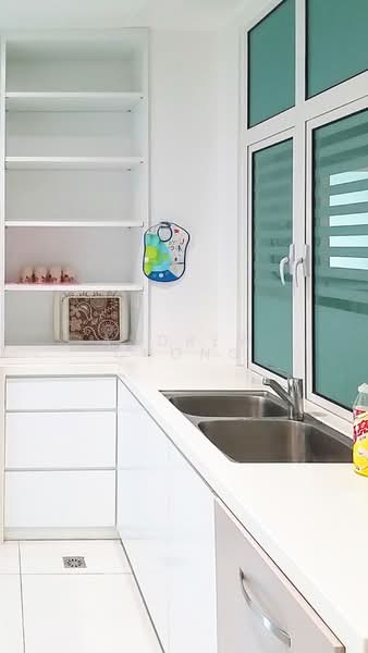 Kondominium untuk Disewa di Gurney Paragon - Andrew Chong - Kitchen - PropertyGuru.com.my