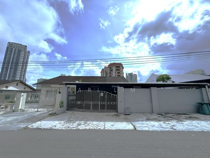 Rumah Berkembar untuk Dijual di Taman Abad (Johor Bahru) - Karl Lim - Exterior - PropertyGuru.com.my