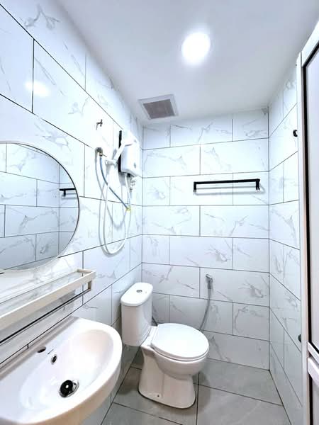 Rumah Berkembar untuk Dijual di Taman Abad (Johor Bahru) - Karl Lim - Bathroom - PropertyGuru.com.my