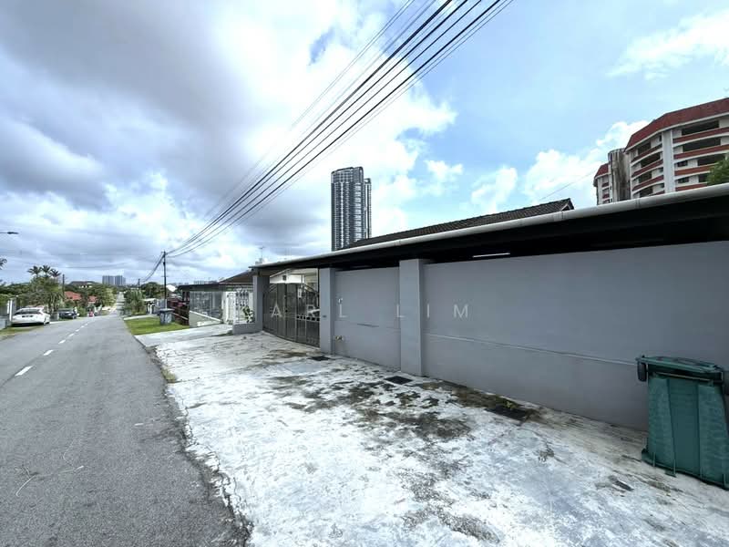Rumah Berkembar untuk Dijual di Taman Abad (Johor Bahru) - Karl Lim - Exterior - PropertyGuru.com.my