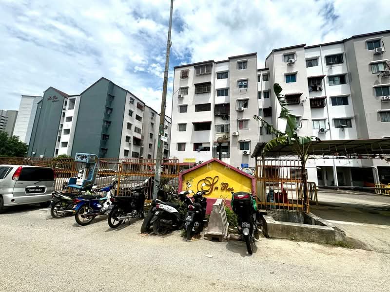 Pangsapuri untuk Dijual di Sri Ros Apartment - Azli Ibrahim - Exterior - PropertyGuru.com.my