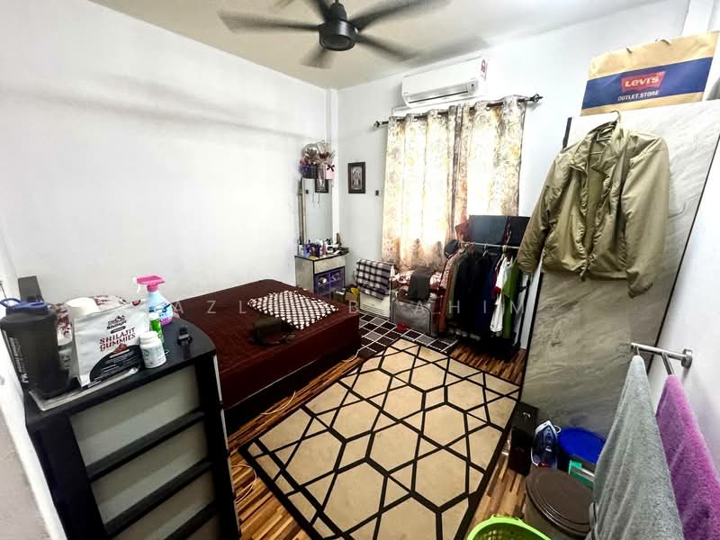 Pangsapuri untuk Dijual di Sri Ros Apartment - Azli Ibrahim - Bedroom - PropertyGuru.com.my