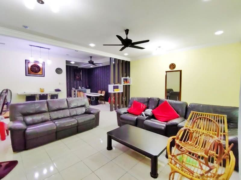 2-storey Terraced House for Sale in Bandar Nusaputra (Puchong) - Mohd Khairul Amilin - Living Room - PropertyGuru.com.my