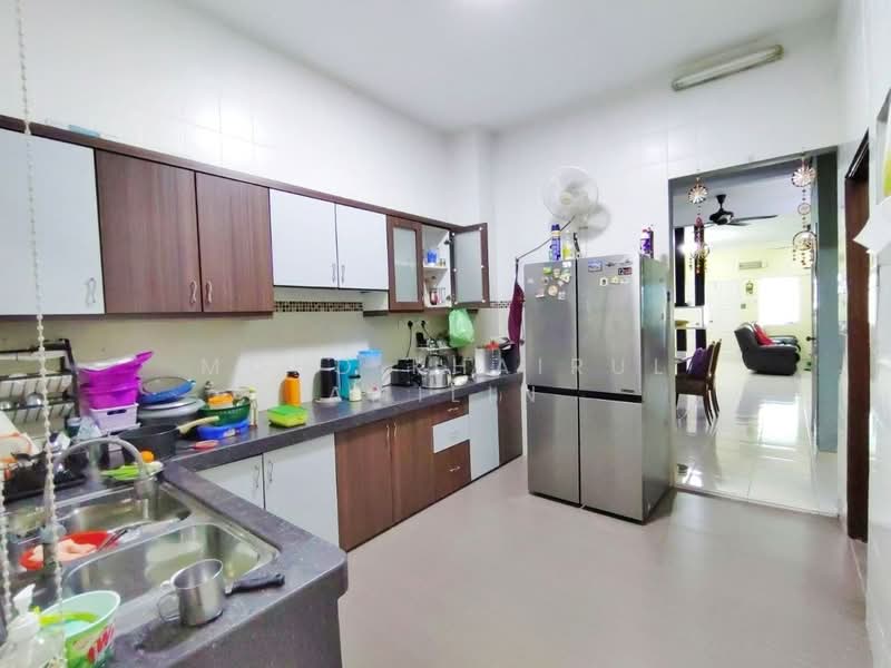 2-storey Terraced House for Sale in Bandar Nusaputra (Puchong) - Mohd Khairul Amilin - Kitchen - PropertyGuru.com.my