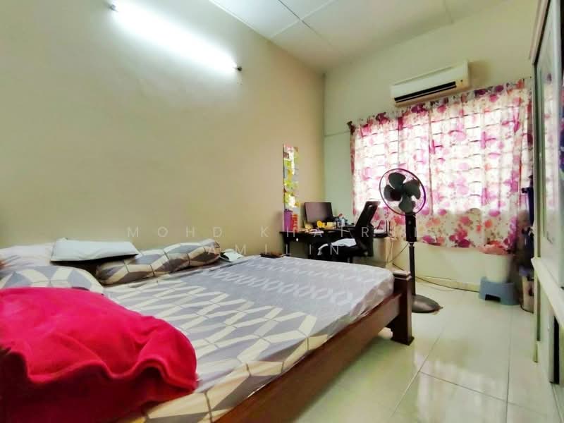 2-storey Terraced House for Sale in Bandar Nusaputra (Puchong) - Mohd Khairul Amilin - Bedroom - PropertyGuru.com.my