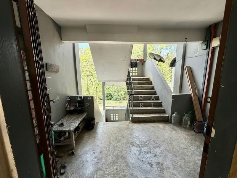 Flat for Sale at Pangsapuri Nuri - Azlan Ismail aiproperty - Entrance - PropertyGuru.com.my