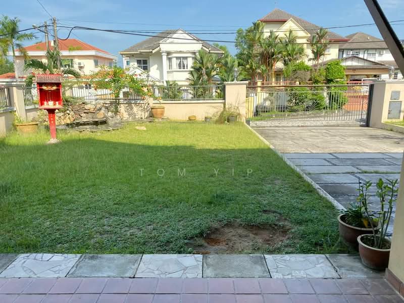 Bungalow for Sale in Bandar Country Homes (Rawang) - Tom Yip - Exterior - PropertyGuru.com.my