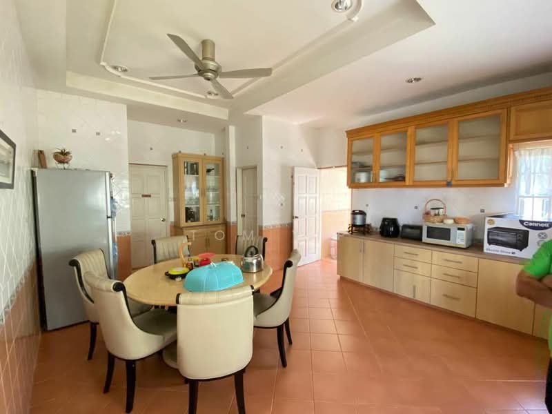 Bungalow for Sale in Bandar Country Homes (Rawang) - Tom Yip - Kitchen - PropertyGuru.com.my