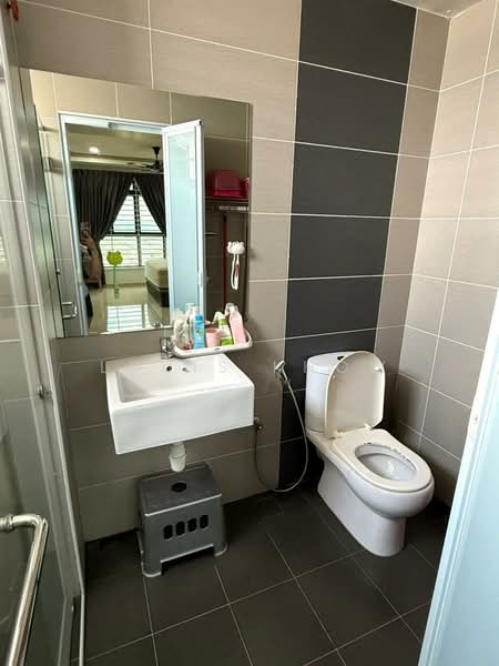 Service Residence for Sale at The Garden Residences - Louis Khow - PropertyGuru.com.my