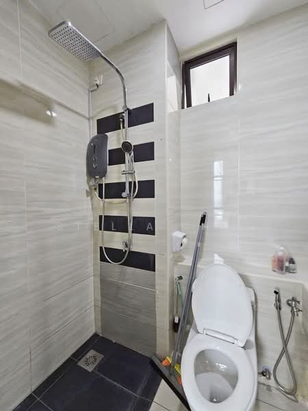 Servis Apartment untuk Dijual di D'Summit Residences - Stella Chia - Bathroom - PropertyGuru.com.my