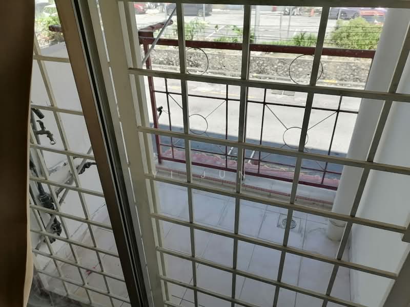 Pangsapuri untuk Disewa di Sri Anggerik 2 - Yi Jun - Balcony - PropertyGuru.com.my