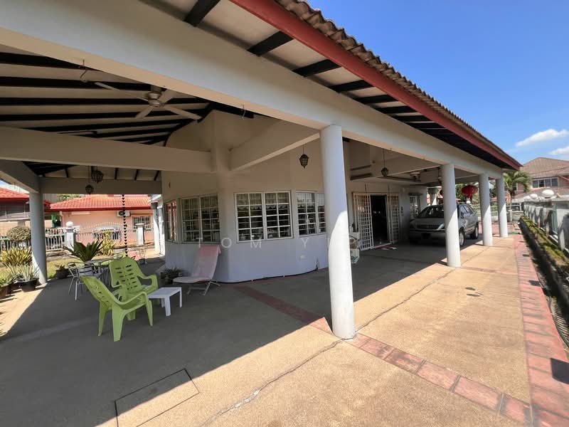Bungalow for Sale in Bandar Country Homes (Rawang) - Tom Yip - Exterior - PropertyGuru.com.my