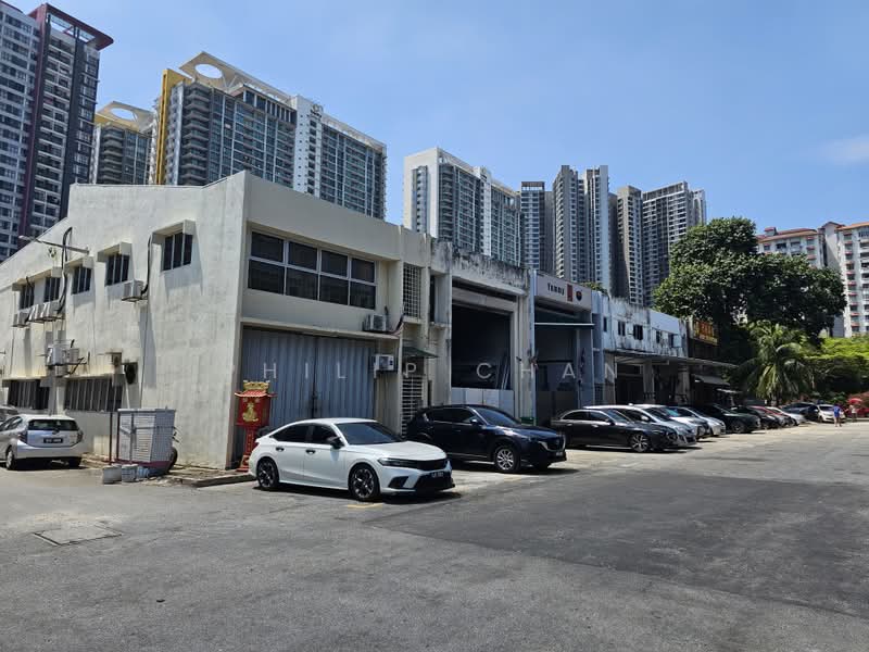 Factory for Sale in Taman Perindustrian Oug (Jalan Klang Lama (Old Klang Road)) - Philip Chan - Exterior - PropertyGuru.com.my
