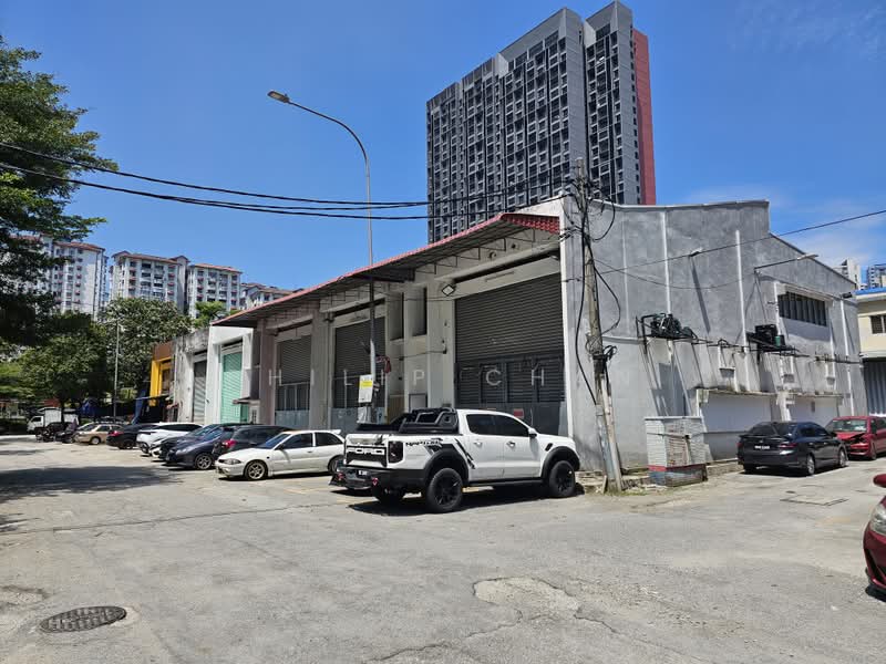 Factory for Sale in Taman Perindustrian Oug (Jalan Klang Lama (Old Klang Road)) - Philip Chan - Exterior - PropertyGuru.com.my