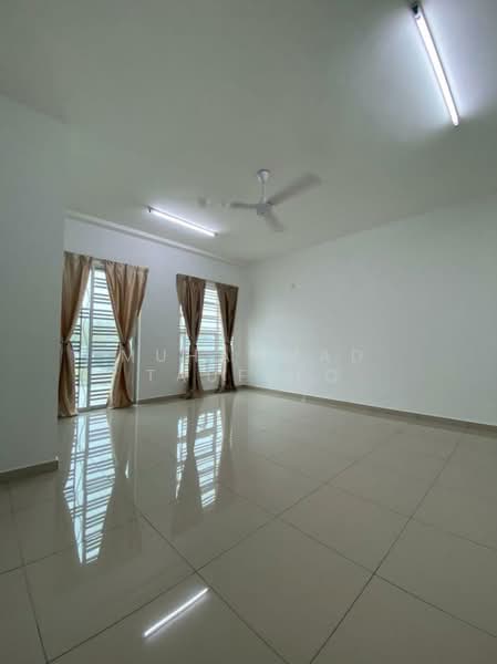 2-storey Terraced House for Rent in Bandar Sri Sendayan (Negeri Sembilan) - Muhammad Taufeeq - Living Room - PropertyGuru.com.my