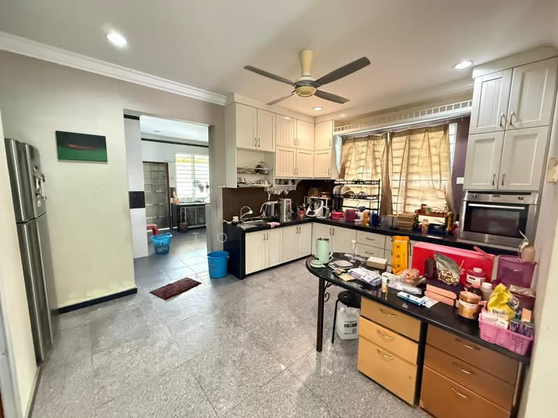 Bungalow for Sale in Bandar Country Homes (Rawang) - Tom Yip - Kitchen - PropertyGuru.com.my