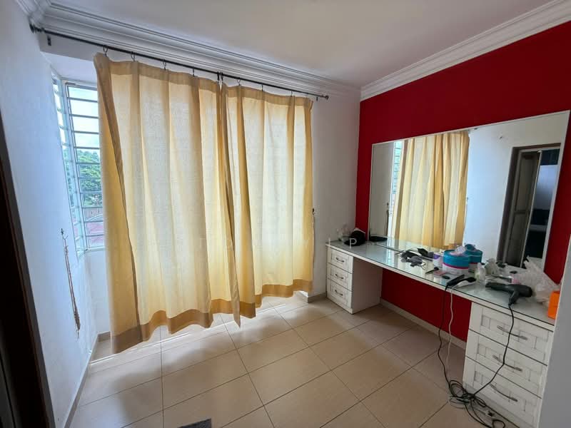 Bungalow for Sale in Bandar Country Homes (Rawang) - Tom Yip - Bedroom - PropertyGuru.com.my