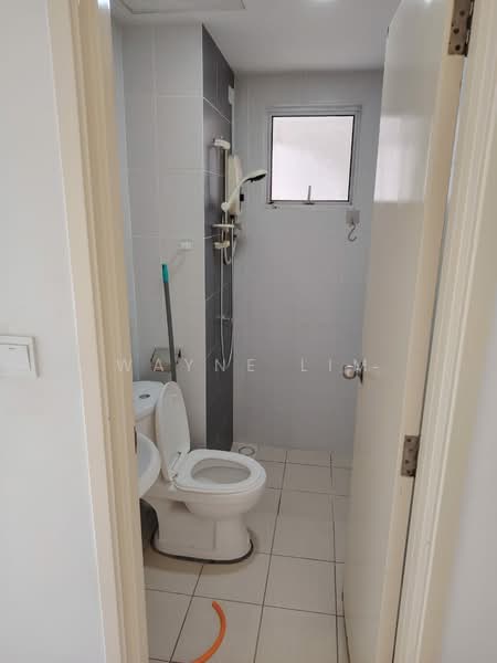 Kondominium untuk Disewa di Residensi Puchongmas - Wayne Lim - Bathroom - PropertyGuru.com.my