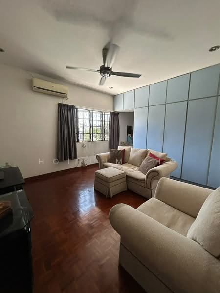 Bungalow for Sale in Kampung Tunku (Petaling Jaya) - Hoi Lum Kho - Living Room - PropertyGuru.com.my