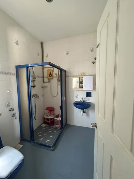 Bungalow for Sale in Kampung Tunku (Petaling Jaya) - Hoi Lum Kho - Bathroom - PropertyGuru.com.my