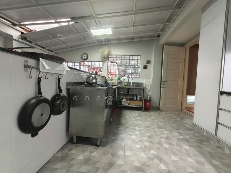 Rumah Banglo untuk Dijual di Taman Century (Johor Bahru) - Coco Lee - Kitchen - PropertyGuru.com.my