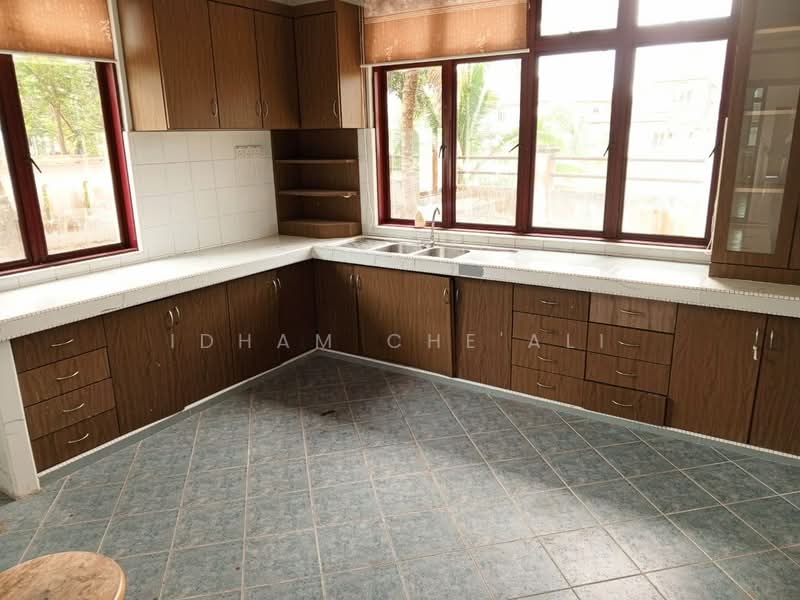 Rumah Banglo untuk Dijual di Bukit Istana (Kuantan) - Idham Che'Ali - Kitchen - PropertyGuru.com.my