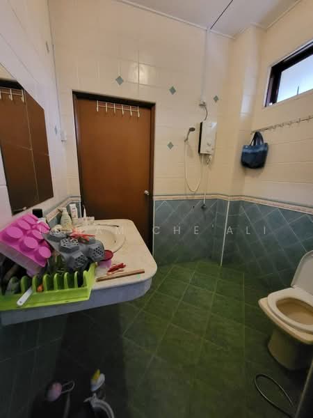 Rumah Banglo untuk Dijual di Bukit Istana (Kuantan) - Idham Che'Ali - Bathroom - PropertyGuru.com.my
