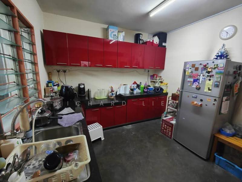 1-storey Terraced House for Sale in Taman Paramount (Petaling Jaya) - Richard Liew - Kitchen - PropertyGuru.com.my