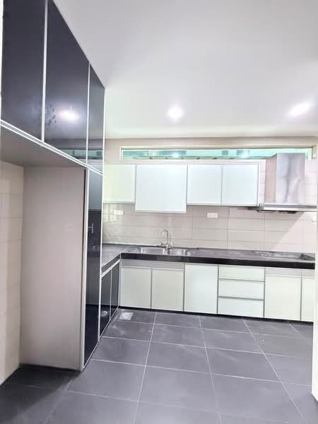 Rumah Kluster untuk Dijual di Taman Adda Heights (Tebrau) - Chen Shieh Yu - Kitchen - PropertyGuru.com.my
