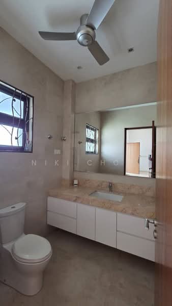 Semi-Detached House for Sale in SS19 (Subang Jaya) - Niki Chow - Bathroom - PropertyGuru.com.my