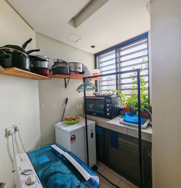 Servis Apartment untuk Disewa di i-Zen @ Kiara 2 - TOMMY TAN - Balcony - PropertyGuru.com.my