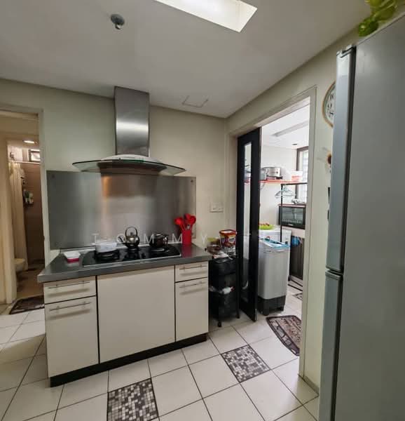 Servis Apartment untuk Disewa di i-Zen @ Kiara 2 - TOMMY TAN - Kitchen - PropertyGuru.com.my