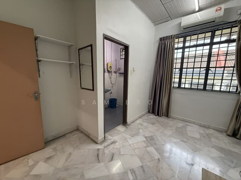 Rumah Teres 2 Tingkat untuk Dijual di Taman Titiwangsa (Kluang) - Sam Bro - Bathroom - PropertyGuru.com.my