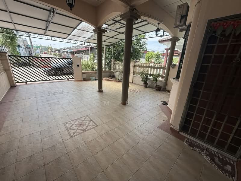 Rumah Teres 2 Tingkat untuk Dijual di Taman Titiwangsa (Kluang) - Sam Bro - Exterior - PropertyGuru.com.my