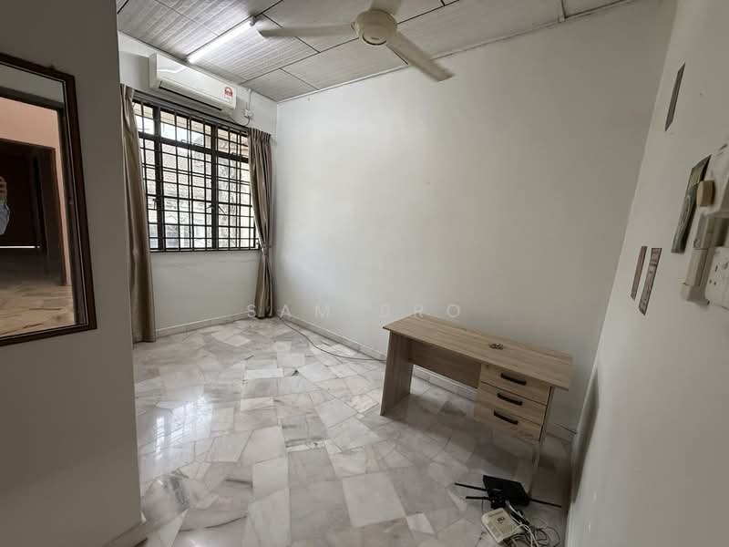 Rumah Teres 2 Tingkat untuk Dijual di Taman Titiwangsa (Kluang) - Sam Bro - Study - PropertyGuru.com.my