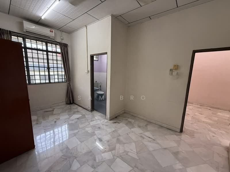 Rumah Teres 2 Tingkat untuk Dijual di Taman Titiwangsa (Kluang) - Sam Bro - Interior - PropertyGuru.com.my