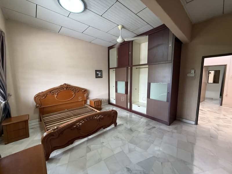 Rumah Teres 2 Tingkat untuk Dijual di Taman Titiwangsa (Kluang) - Sam Bro - Bedroom - PropertyGuru.com.my
