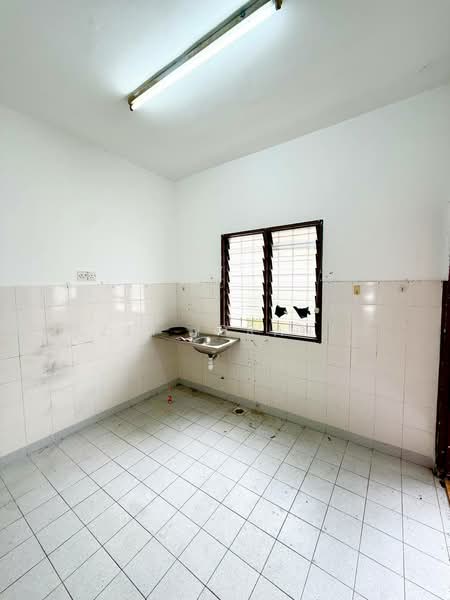 2-storey Terraced House for Sale in Taman Mega Jaya (Ampang) - Azli Ibrahim - Kitchen - PropertyGuru.com.my