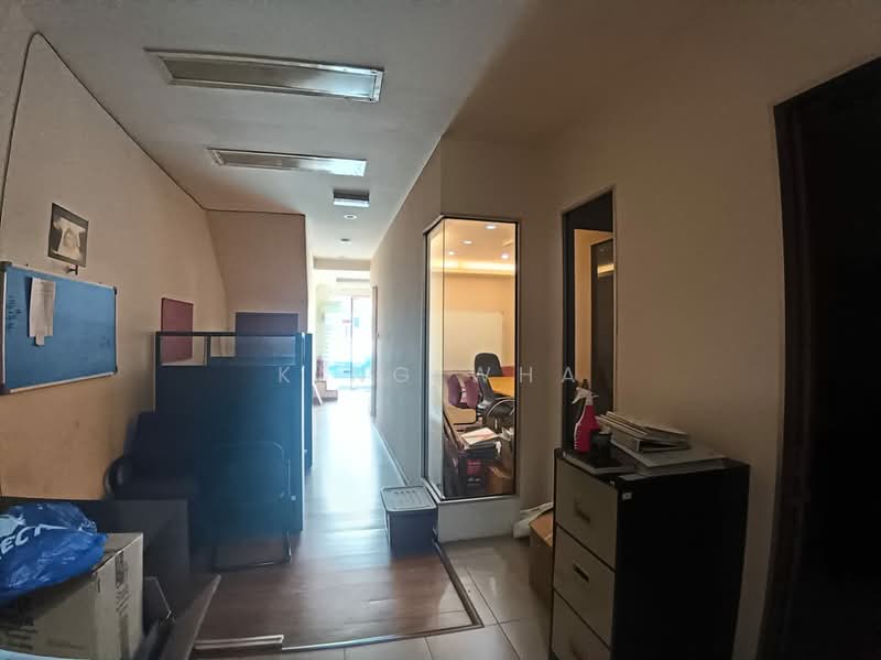 Shop for Rent in Wangsa Maju (Kuala Lumpur) - King Wha - Interior - PropertyGuru.com.my