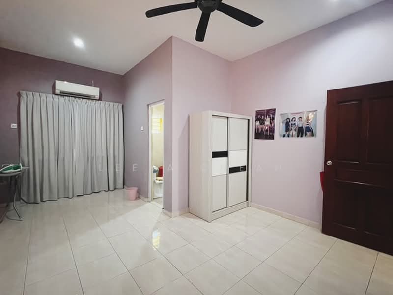 Semi-Detached House for Sale in Taman Seri Senangan (Butterworth) - Leesa Cheah - Bedroom - PropertyGuru.com.my