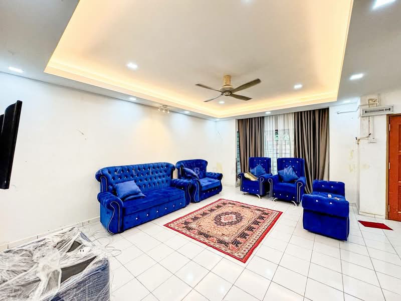 2-storey Terraced House for Sale in Bandar Tasik Kesuma (Beranang) - Azli Ibrahim - Living Room - PropertyGuru.com.my