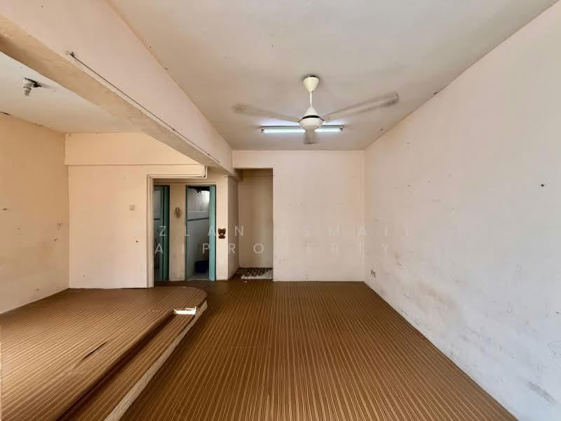 Rumah Flat untuk Dijual di Pangsapuri Jentayu @ Kangkar Pulai - Azlan Ismail aiproperty - Interior - PropertyGuru.com.my
