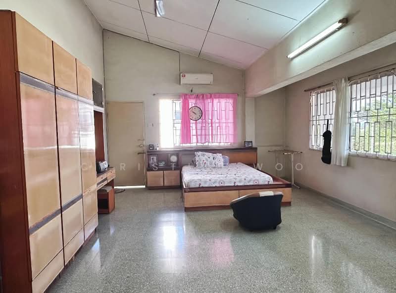 Rumah Banglo untuk Dijual di Taman Bukit Blossom (Seremban) - Christine Woo - Bedroom - PropertyGuru.com.my
