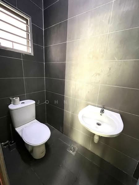 Cluster House for Sale in Klang (Selangor) - John Tee - Bathroom - PropertyGuru.com.my