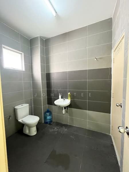 Cluster House for Sale in Klang (Selangor) - John Tee - Bathroom - PropertyGuru.com.my
